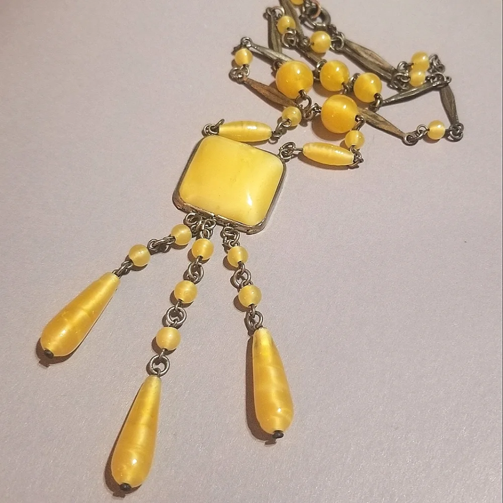 1920s Max Neiger Yellow Frost Czech Glass Necklace - Picture 7 of 7